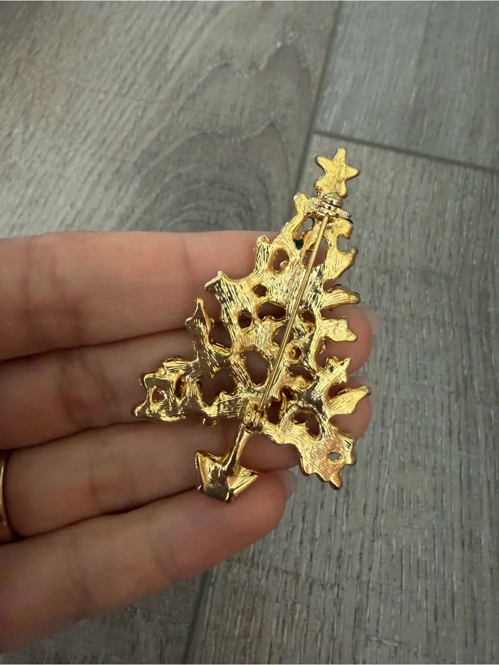 Monet gold tone